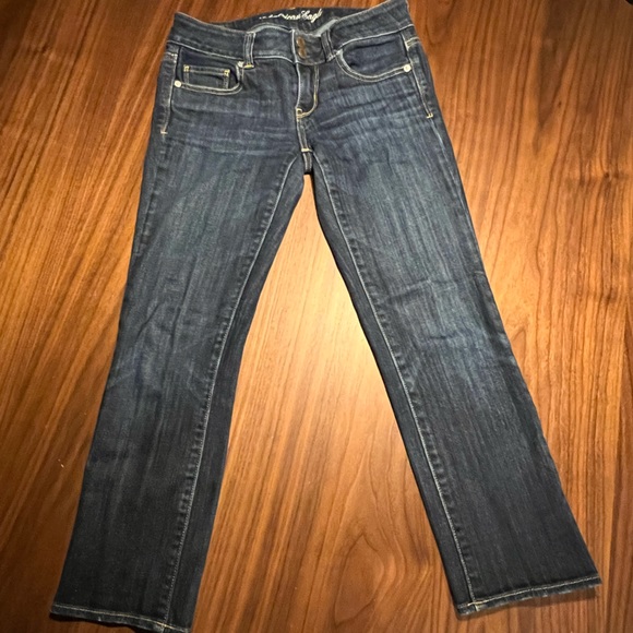 American Eagle Artist style denim- size 0-with stretch. - Picture 3 of 9